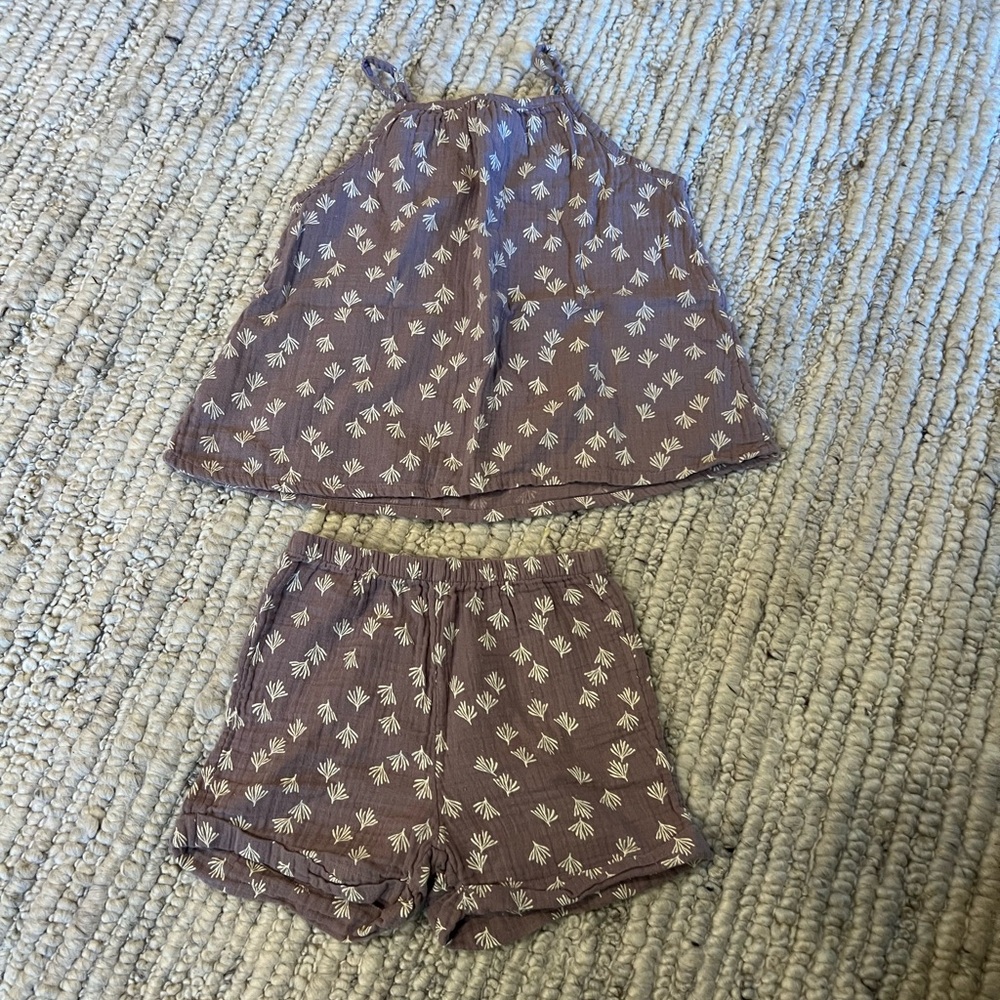 H&M matching top and shorts